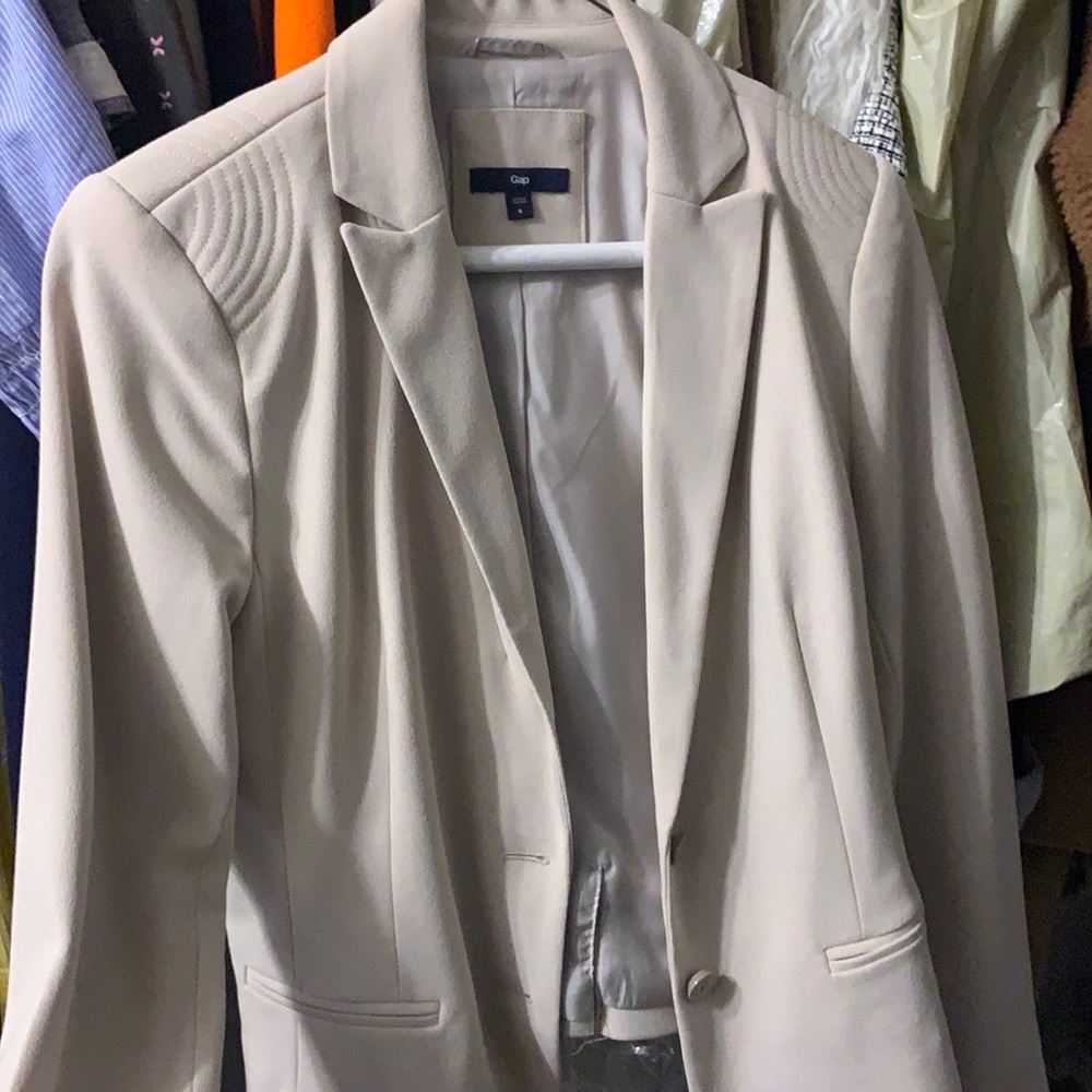 Gap blazer with padded shoulder detail.